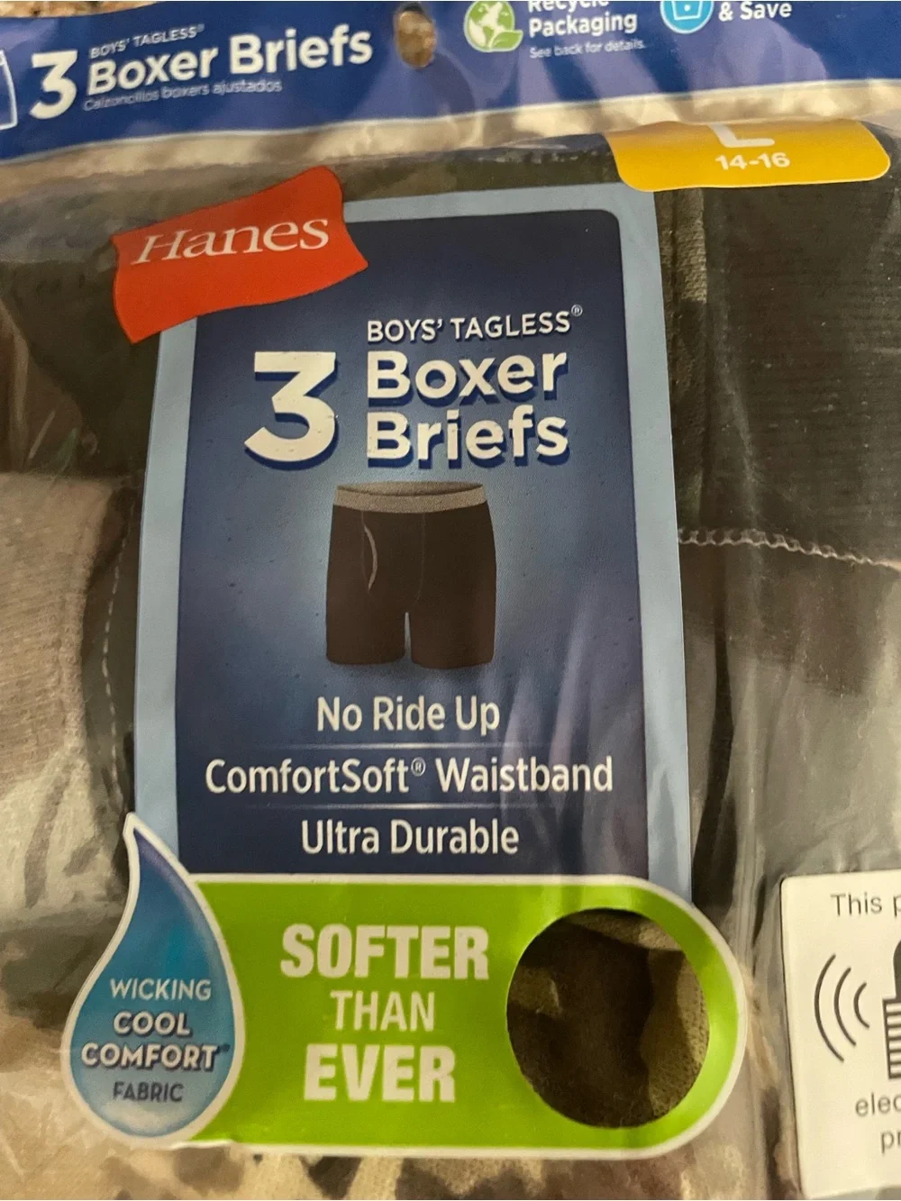 Brand new Boys 9 pair tagless Boxer Briefs Size Large 14-16 wicking